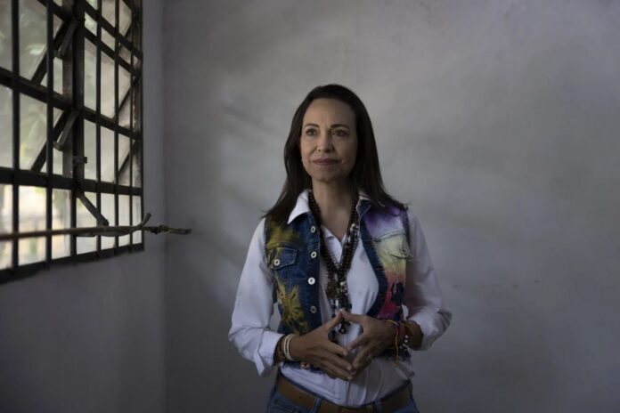 Bloomberg: Desde las sombras, María Corina Machado apunta a las debilidades de Nicolás Maduro Bloomberg: Desde las sombras, María Corina Machado apunta a las debilidades de Nicolás Maduro