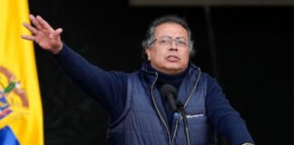 Gustavo Petro «denuncia» alianza entre ‘Chiquito Malo’ y el ELN en Venezuela: “No tienen escapatoria” Gustavo Petro "denuncia" alianza entre ‘Chiquito Malo’ y el ELN en Venezuela: “No tienen escapatoria”