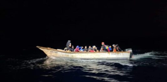 Migrantes venezolanos viven "terrible" travesía en el mar Caribe en su regreso a Venezuela
