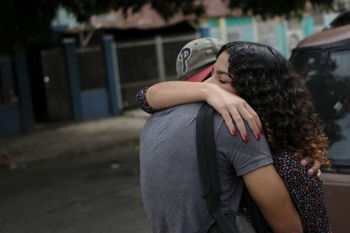 Análisis: Más jóvenes venezolanos consideran emigrar, pero valoran más el desarrollo profesional que el sueldo Análisis: Más jóvenes venezolanos consideran emigrar, pero valoran más el desarrollo profesional que el sueldo