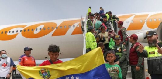 Venezolanos aumentan protestas en México para exigir repatriación
