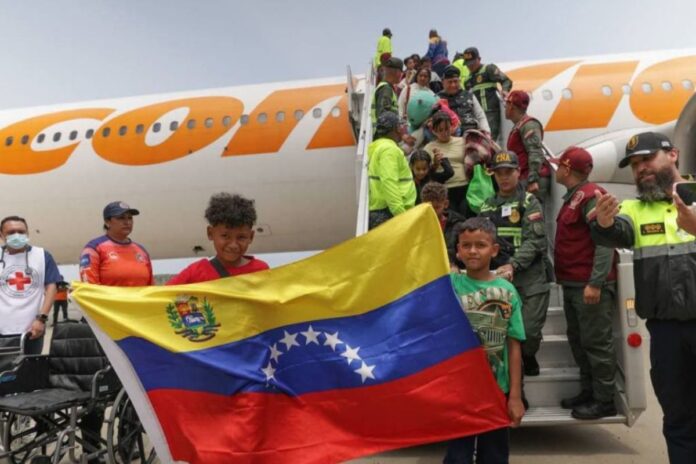 Venezolanos aumentan protestas en México para exigir repatriación Venezolanos aumentan protestas en México para exigir repatriación
