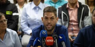 Juan Requesens tras su derrota en la farsa electoral: «Asumo la responsabilidad de no haber convencido a la gente» Juan Requesens tras su derrota en la farsa electoral: "Asumo la responsabilidad de no haber convencido a la gente"