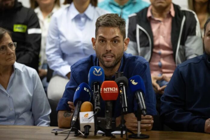 Juan Requesens tras su derrota en la farsa electoral: «Asumo la responsabilidad de no haber convencido a la gente» Juan Requesens tras su derrota en la farsa electoral: "Asumo la responsabilidad de no haber convencido a la gente"