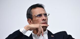 Henrique Capriles afirma que su participación en las elecciones del #25May no es ir «contra Machado ni contra Edmundo» Henrique Capriles afirma que su participación en las elecciones del #25May no es ir "contra Machado ni contra Edmundo"