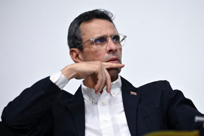 Henrique Capriles afirma que su participación en las elecciones del #25May no es ir «contra Machado ni contra Edmundo» Henrique Capriles afirma que su participación en las elecciones del #25May no es ir "contra Machado ni contra Edmundo"