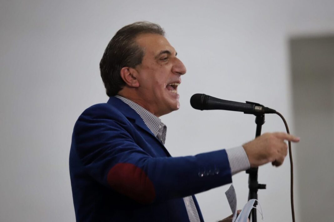 Esposa de Biagio Pilieri: 