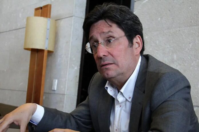Francisco Santos reacciona a detención arbitraria de Juan Pablo Guanipa: «Gobierno de los Estados Unidos aprieten mucho más» al régimen de Nicolás Maduro Francisco Santos reacciona a detención arbitraria de Juan Pablo Guanipa: "Gobierno de los Estados Unidos aprieten mucho más" al régimen de Nicolás Maduro