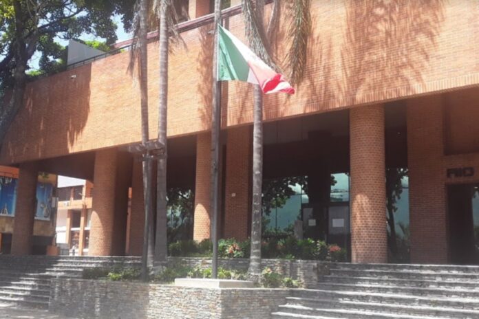 Funcionarios de la Embajada de México en Caracas recibieron a miembros de Clippve: «Pudieron escuchar la situación que vivimos con nuestros presos políticos» Funcionarios de la Embajada de México en Caracas recibieron a miembros de Clippve: "Pudieron escuchar la situación que vivimos con nuestros presos políticos"