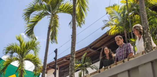 Politólogos: Las incógnitas tras la salida de los cinco asilados en la embajada de Argentina en Caracas