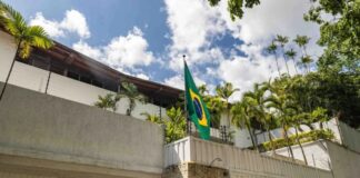 Gobierno de Brasil desmiente aprobación de salvoconductos para refugiados en la Embajada de Argentina en Caracas Gobierno de Brasil desmiente aprobación de salvoconductos para refugiados en la Embajada de Argentina en Caracas