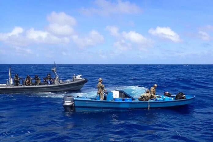 Comando Sur de Estados Unidos y Marina Real de Países Bajos interceptaron frente a Venezuela barco para uso del narcotráfico Comando Sur de Estados Unidos y Marina Real de Países Bajos interceptaron frente a Venezuela barco para uso del narcotráfico
