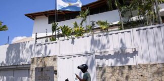 Rescate de opositores en la Embajada de Argentina en Caracas «puede generar una grieta importante en el régimen» Rescate de opositores en la Embajada de Argentina en Caracas "puede generar una grieta importante en el régimen"
