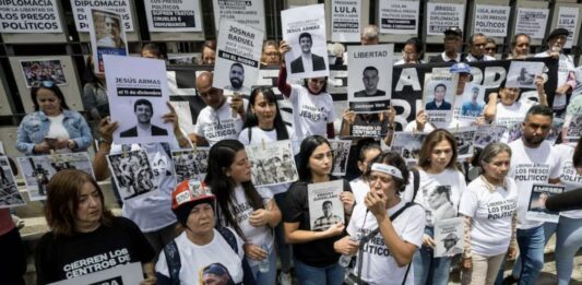 Aumenta la persecución contra dirigentes y activistas luego del rescate de los refugiados en la embajada de Argentina en Caracas