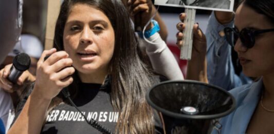 Andreína Baduel exige "fe de vida" inmediata de su hermano Josnars Adolfo Baduel tras más de tres meses sin poder verlo