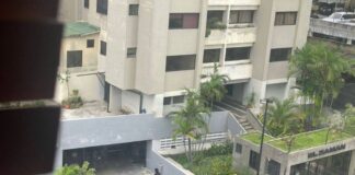 Denuncian allanamiento de la residencia de Humberto Villalobos, uno de los dirigentes liberados de la Embajada de Argentina Denuncian allanamiento de la residencia de Humberto Villalobos, uno de los dirigentes liberados de la Embajada de Argentina