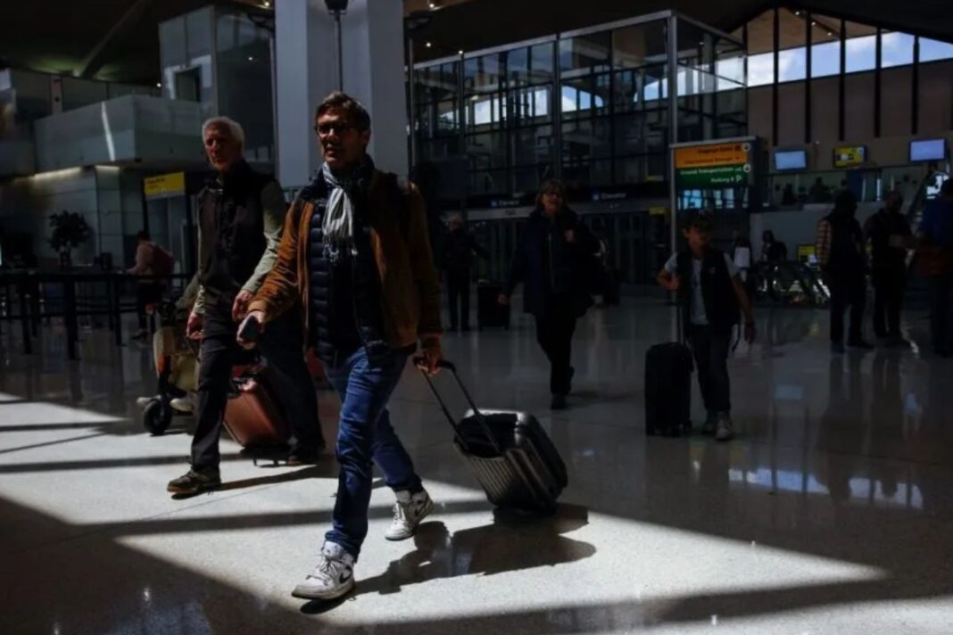 Estados Unidos emite nueva alerta de viaje a Venezuela y sugiere a estadounidenses salir 