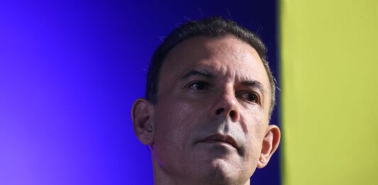 Roberto Enríquez: "Nicolás Maduro escogió la candidatura de Henrique Capriles"