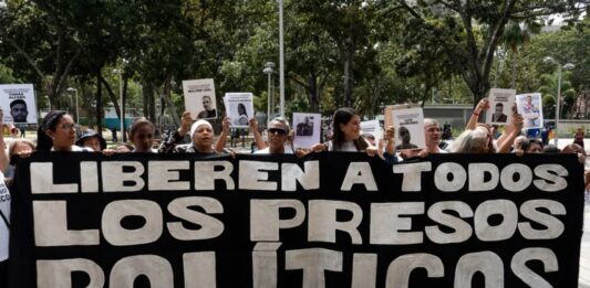 Foro Penal denuncia la existencia de 906 presos políticos en Venezuela y alerta sobre 67 personas desaparecidas