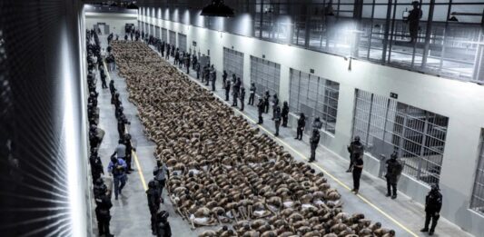 Juez federal de Texas declara ilegal el uso de ley de 1798 por parte de Donald Trump para deportar a venezolanos