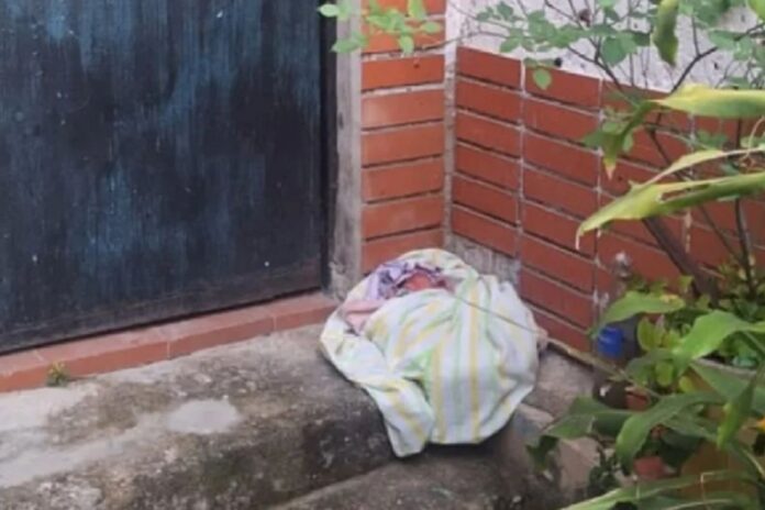 Neonato fue abandonado frente a una casa en el Área Metropolitana de Caracas Neonato fue abandonado frente a una casa en el Área Metropolitana de Caracas