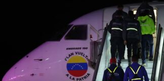 Detienen integrante del Tren de Aragua, alias «Macaco», al llegar a Venezuela en vuelo de deportados Detienen integrante del Tren de Aragua, alias "Macaco", al llegar a Venezuela en vuelo de deportados