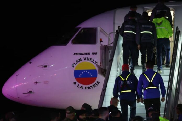 Detienen integrante del Tren de Aragua, alias «Macaco», al llegar a Venezuela en vuelo de deportados Detienen integrante del Tren de Aragua, alias "Macaco", al llegar a Venezuela en vuelo de deportados