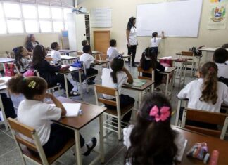 «40% de estudiantes en colegios privados presenta morosidad en pago de mensualidades» "40% de estudiantes en colegios privados presenta morosidad en pago de mensualidades"