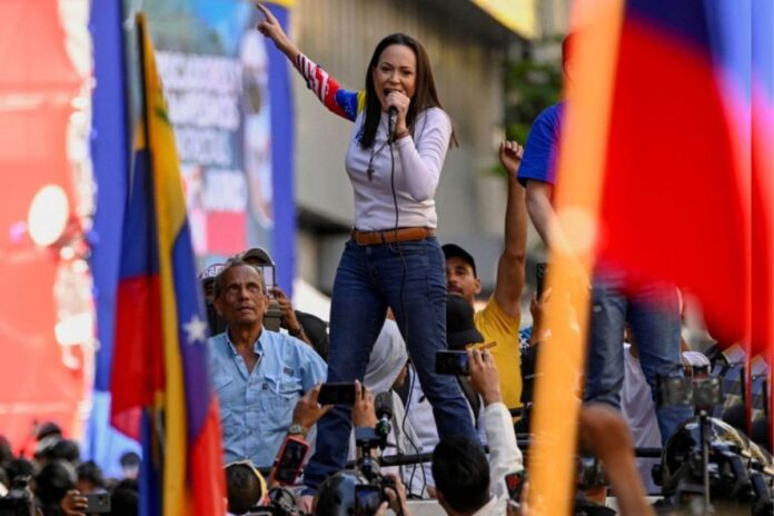 María Corina Machado asegura que Nicolás Maduro «está contra las cuerdas» María Corina Machado asegura que Nicolás Maduro "está contra las cuerdas"