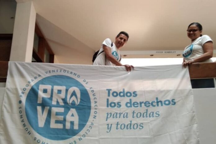 Defensores de Derechos Humanos respondes a acusaciones de Diosdado Cabello: «Quieren criminalizar la solidaridad y el trabajo humanitario» Defensores de Derechos Humanos respondes a acusaciones de Diosdado Cabello: "Quieren criminalizar la solidaridad y el trabajo humanitario"