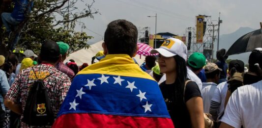 Abogado de DD. HH. sobre informe de Acnur que refleja la cantidad de refugiados venezolanos en el mundo: "Las cifras son alarmantes"