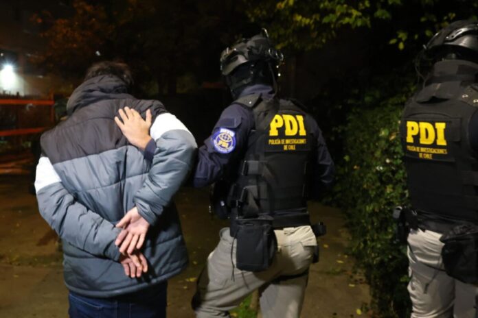 Chile desmantela red de lavado de activos del Tren de Aragua y detiene a 52 personas vinculadas Chile desmantela red de lavado de activos del Tren de Aragua y detiene a 52 personas vinculadas