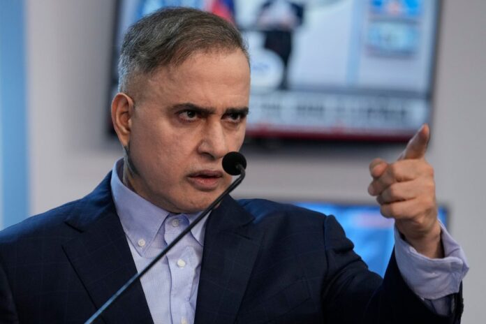 Hermano de Pedro y Juan Pablo Guanipa sobre Tarek William Saab: «Se hace llamar defensor de derechos humanos cuando es una caricatura” Hermano de Pedro y Juan Pablo Guanipa sobre Tarek William Saab: "Se hace llamar defensor de derechos humanos cuando es una caricatura”