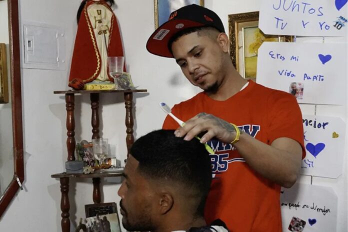 Venezolano quiere demandar a EE. UU. por deportarlo a El Salvador: Pide 1 millón de dólares Venezolano quiere demandar a EE. UU. por deportarlo a El Salvador: Pide 1 millón de dólares