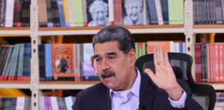 Nicolás Maduro «augura» victoria en municipios opositores de la Gran Caracas: «Ya me veo en la plaza Altamira» Nicolás Maduro "augura" victoria en municipios opositores de la Gran Caracas: "Ya me veo en la plaza Altamira"