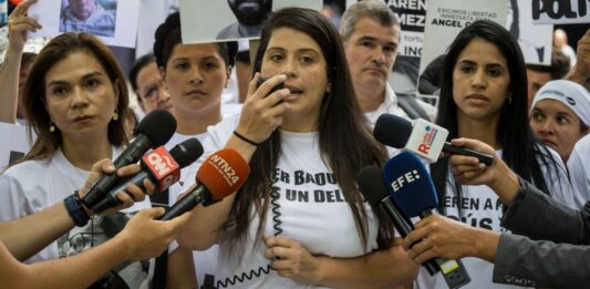 Alarmas y patrullaje de día y noche: El cerco del CICPC a Andreina Baduel en su propia casa