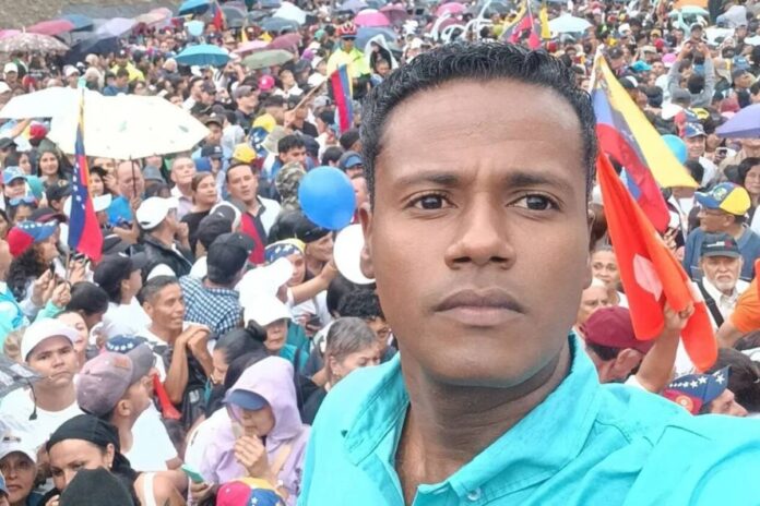 Sebin detiene en Bolívar a Yandir Loggiodice, dirigente del Partido Centro Democrático Sebin detiene en Bolívar a Yandir Loggiodice, dirigente del Partido Centro Democrático