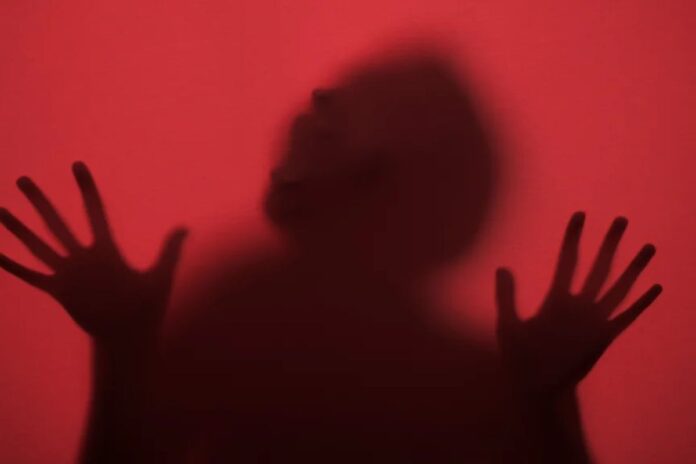 Adolescente venezolana fue torturada por negarse a la explotación sexual de la red «Bloody family» en Perú Adolescente venezolana fue torturada por negarse a la explotación sexual de la red "Bloody family" en Perú