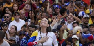 María Corina Machado sobre cómo la oposición lidia con el régimen de Nicolás Maduro: «Hay formas de organización subterráneas y seguras que nos permiten comunicarnos y saber la verdad» María Corina Machado sobre cómo la oposición lidia con el régimen de Nicolás Maduro: "Hay formas de organización subterráneas y seguras que nos permiten comunicarnos y saber la verdad"