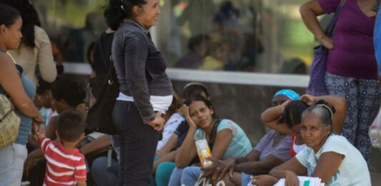 "Casi 90% de los venezolanos considera que su situación económica es mala"
