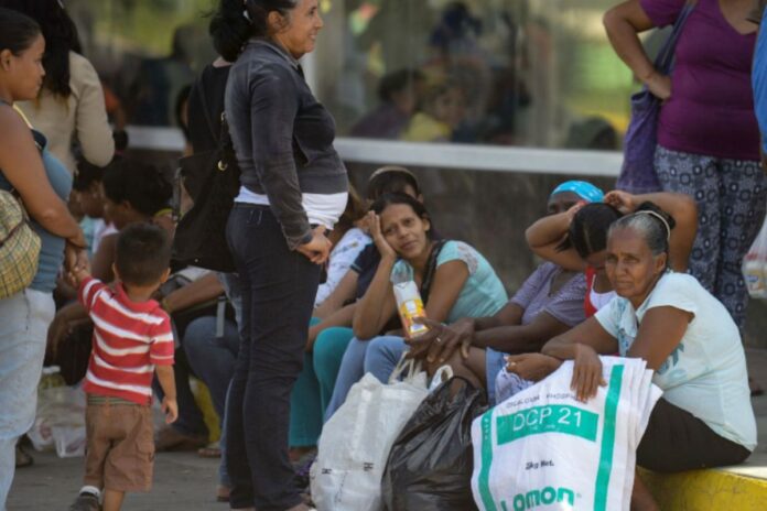 «Casi 90% de los venezolanos considera que su situación económica es mala» "Casi 90% de los venezolanos considera que su situación económica es mala"