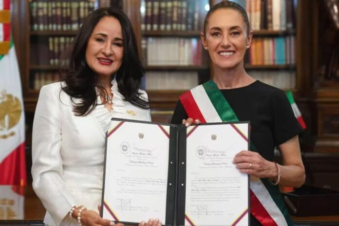 Embajadora de Nicolás Maduro en México, anteriormente acusada de corrupción, fue encarada en público por migrante venezolana Embajadora de Nicolás Maduro en México, anteriormente acusada de corrupción, fue encarada en público por migrante venezolana
