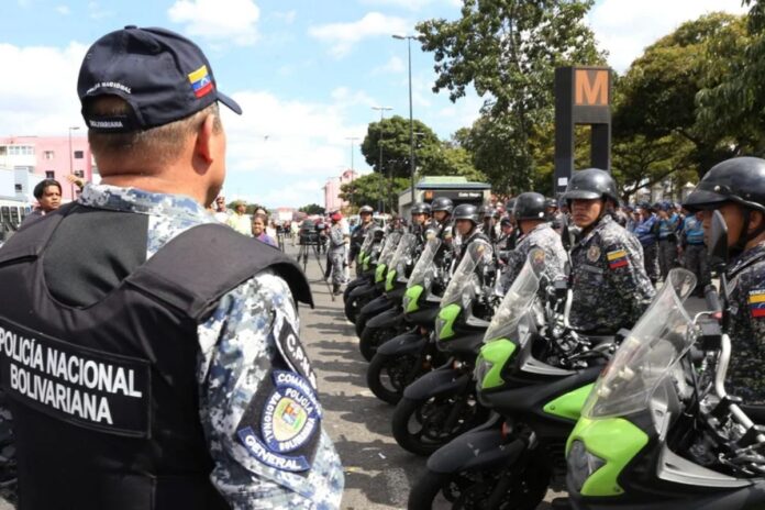 Tres funcionarios de la PNB detenidos por abusar sexualmente de una compañera en el estado Sucre Tres policías detenidos por abusar sexualmente de una compañera en el estado Sucre