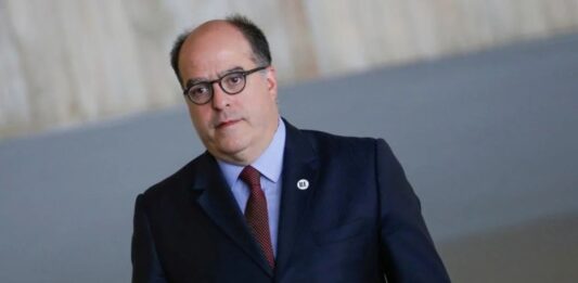 Julio Borges: "Nicolás Maduro está creando una nueva fachada de Irán en Venezuela"