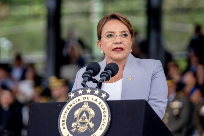 Vicecanciller de Honduras renuncia a su cargo tras respaldo de la presidente Xiomara Castro al régimen de Nicolás Maduro Vicecanciller de Honduras renuncia a su cargo tras respaldo de la presidente Xiomara Castro al régimen de Nicolás Maduro