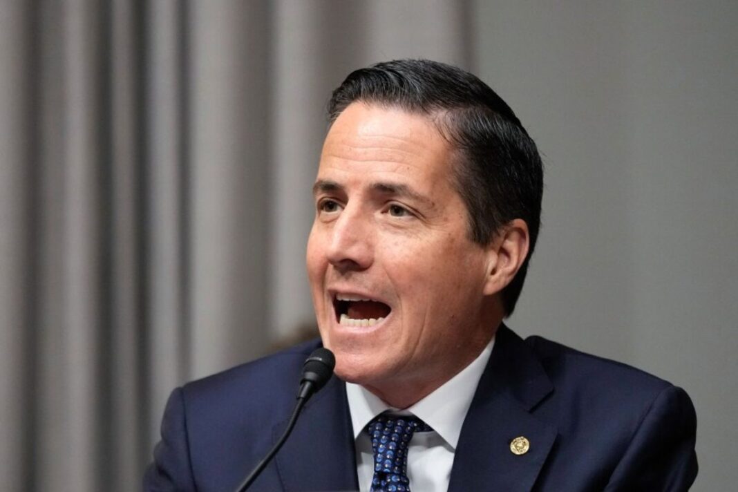 Senador Bernie Moreno: 