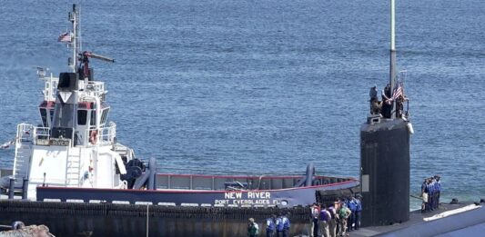 Estados Unidos añade escuadrón anfibio a flota que ha desplegado en el Caribe y que llegaría al límite del mar de Venezuela