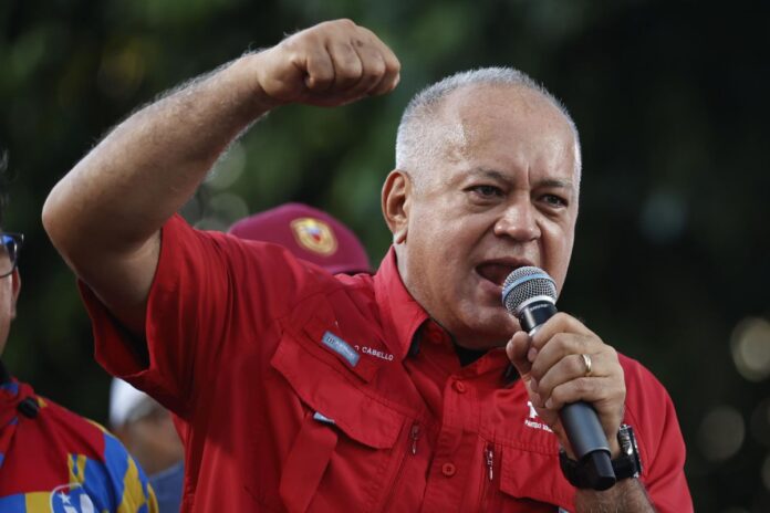 Régimen de Nicolás Maduro desplegará 15 mil hombres en la frontera colombo-venezolana entre los estados Táchira y Zulia Régimen de Nicolás Maduro desplegará 15 mil hombres en la frontera colombo-venezolana entre los estados Táchira y Zulia