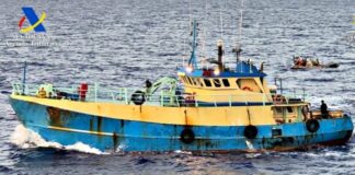 Detienen a venezolano y cuatro bangladesíes en Canarias tras incautarles tres toneladas de droga Detienen a venezolano y cuatro bangladesíes en Canarias tras incautarles tres toneladas de droga