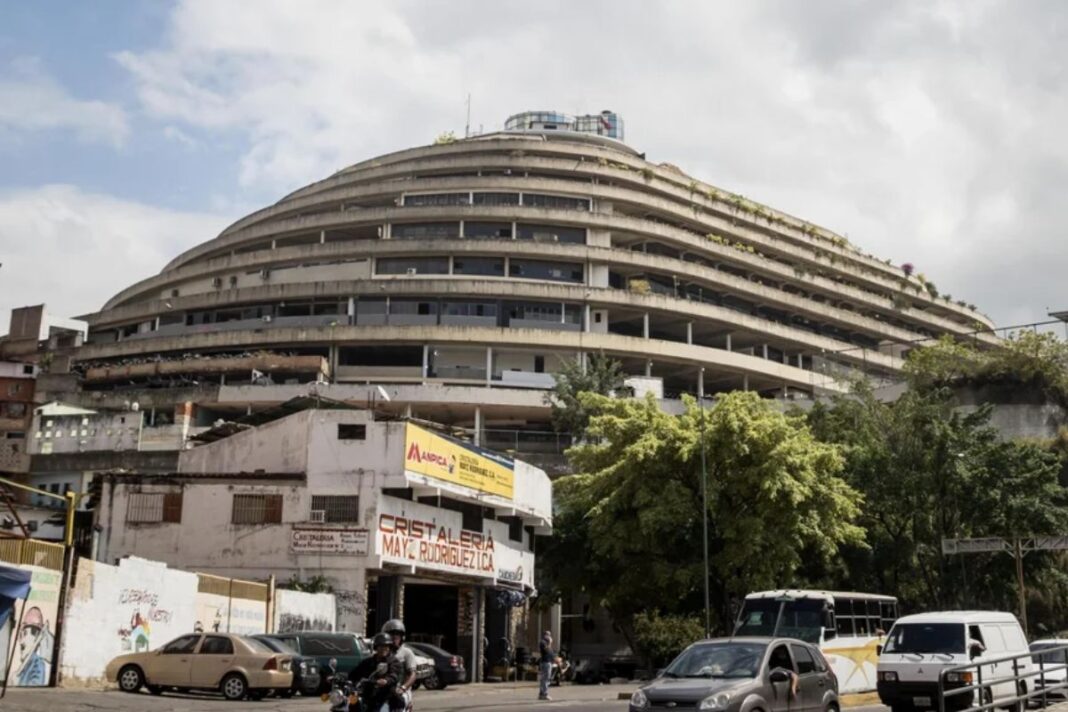 Denuncian que traslados silenciosos agravan la crisis de presos políticos en Venezuela